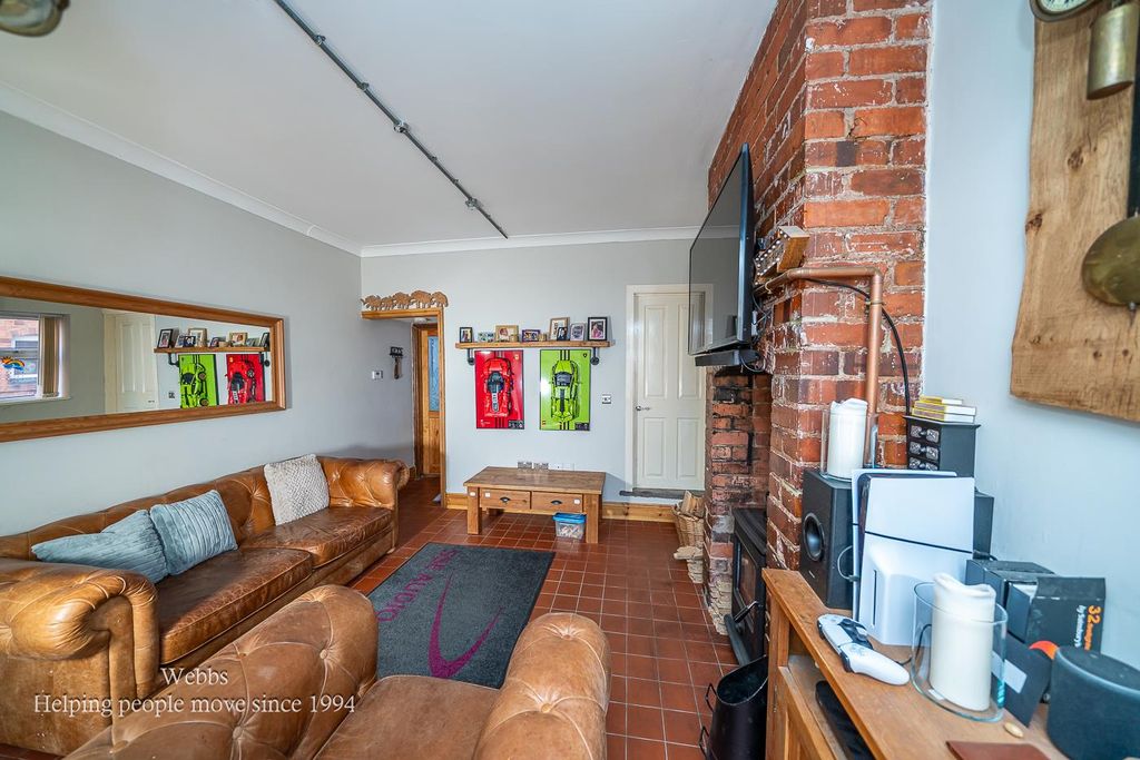 Additional image 10 of 4 bed semi-detached house for saleCoppice Lane, Cheslyn Hay, Walsall WS6