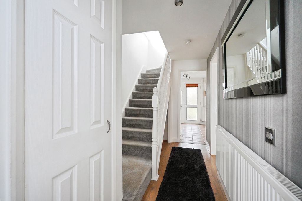 Additional image 10 of 3 bed semi-detached house for saleJordan Avenue, Stretton, Burton-On-Trent, Staffordshire DE13