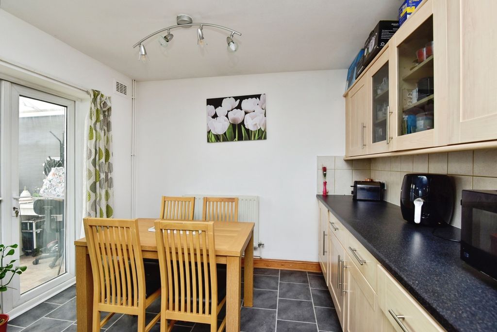 Additional image 5 of 3 bed semi-detached house for saleLeaside Road, Stoke-On-Trent, Staffordshire ST4