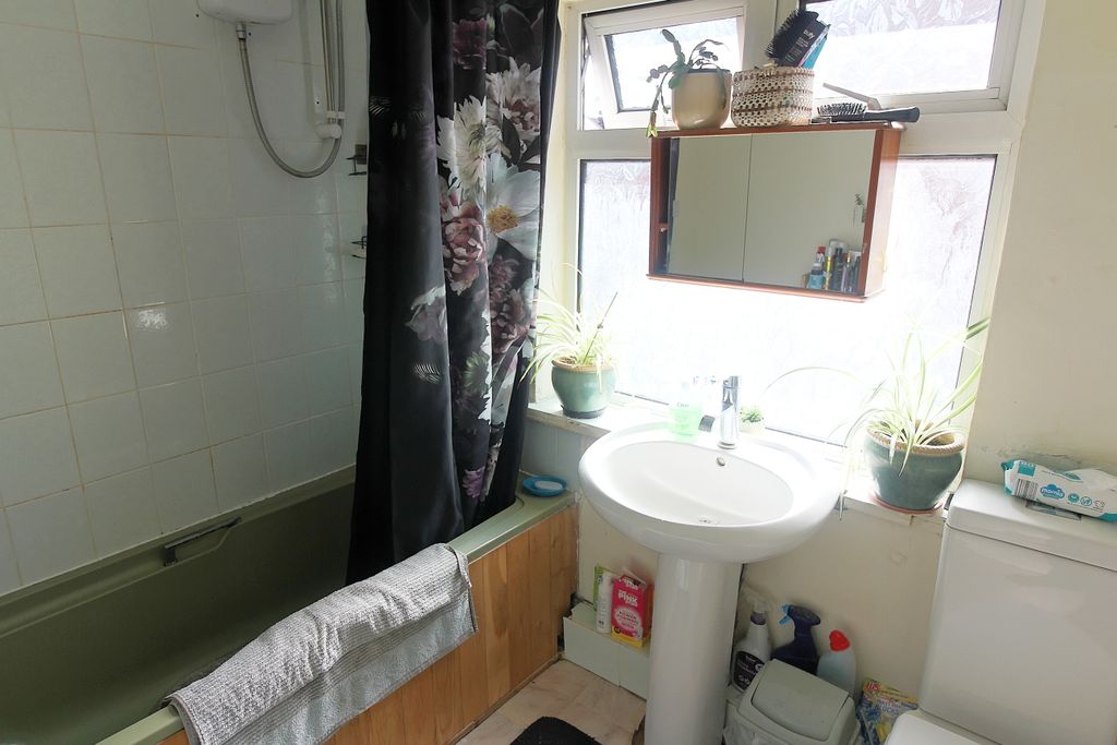 Additional image 7 of 3 bed end terrace house for saleBeatrice Road, Newfoundpool, Leicester LE3