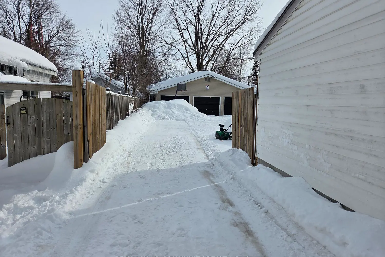 17 Champlain Street photo 4