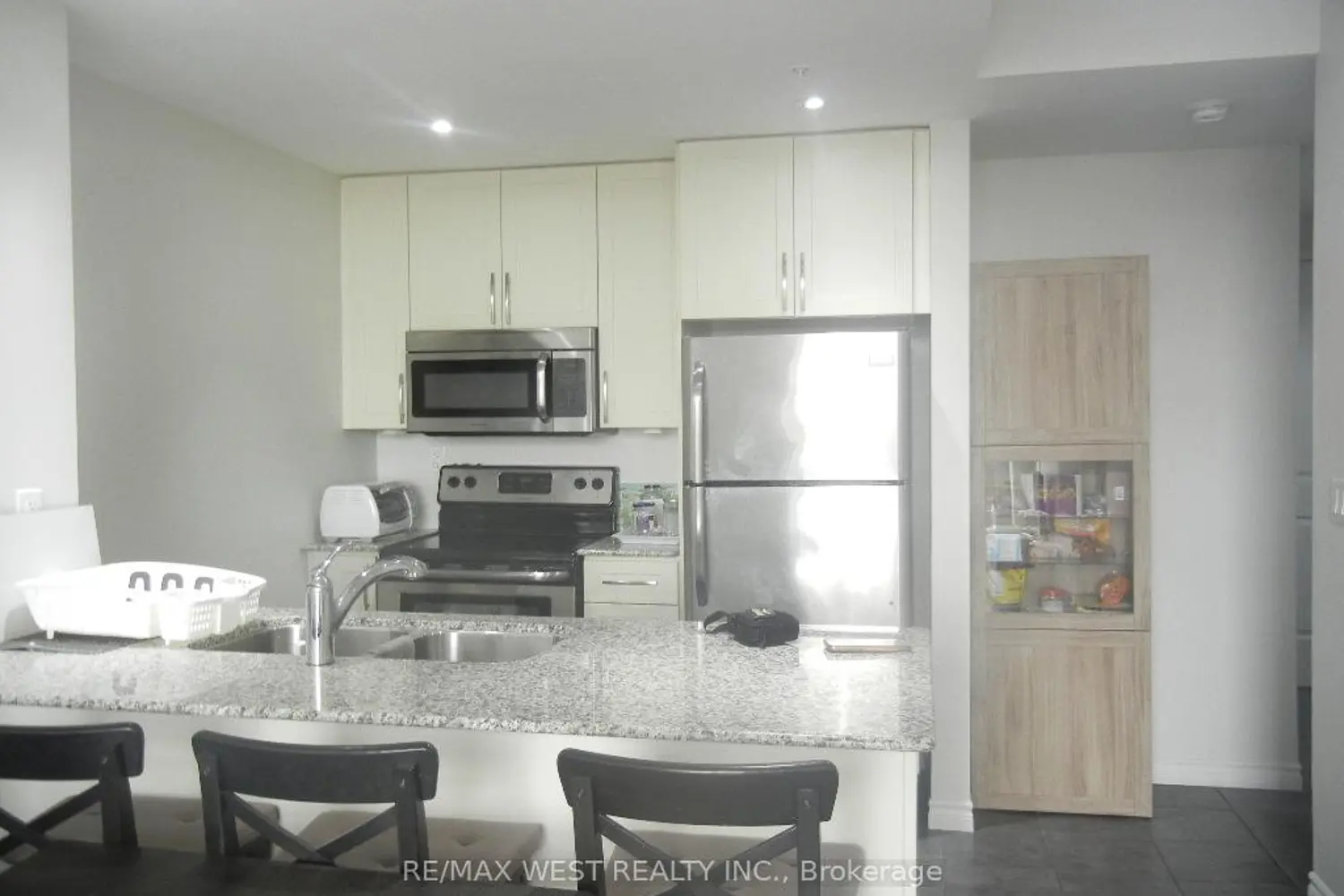 Additional image 3 of 427 Aberdeen Avenue 406