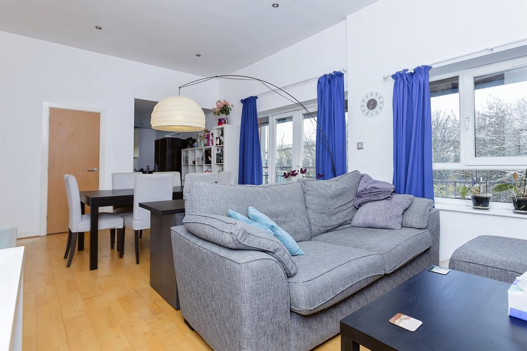 Additional image 3 of 2 bed flat for saleWestern Road, Leicester LE3