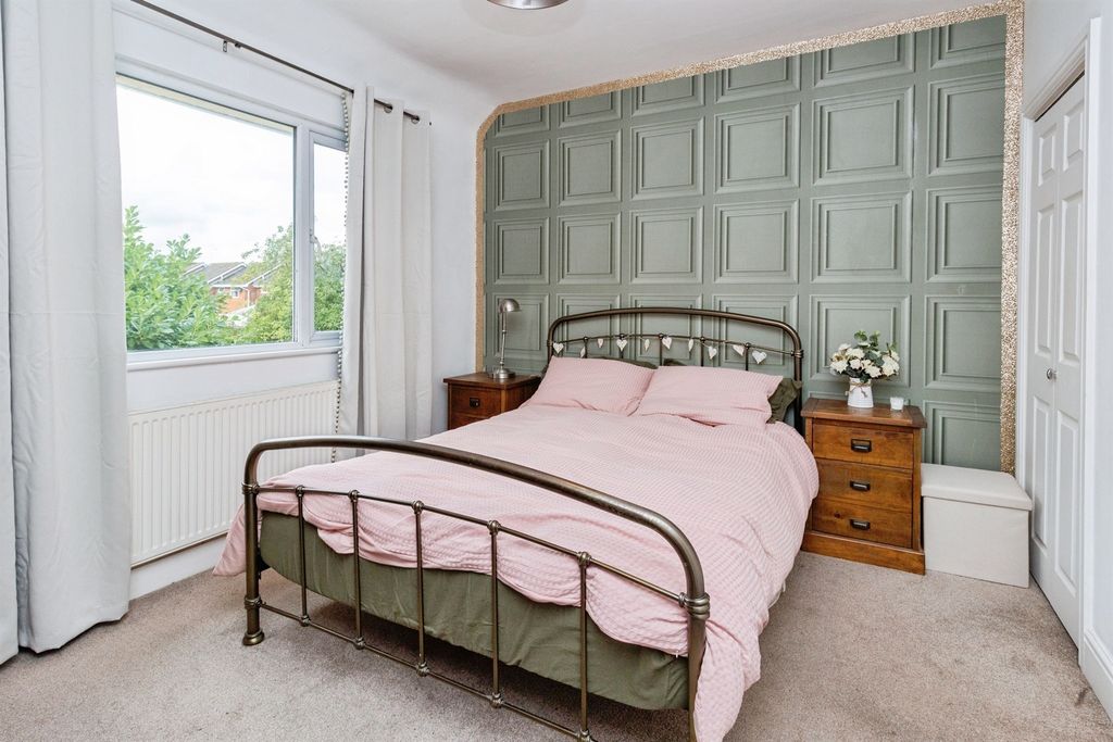 Additional image 8 of 4 bed semi-detached house for saleStone Road, Stafford ST16