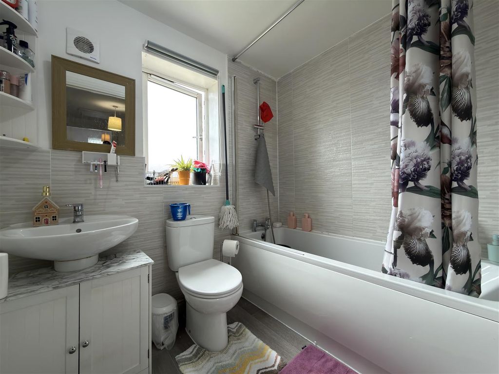 Additional image 8 of 3 bed end terrace house for saleCharles Bennion Walk, Leicester LE4