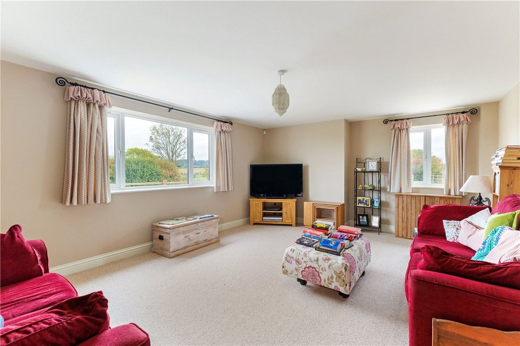 Additional image 7 of 6 bed detached house for saleThe Barton, Clyffe Pypard, Swindon, Wiltshire SN4