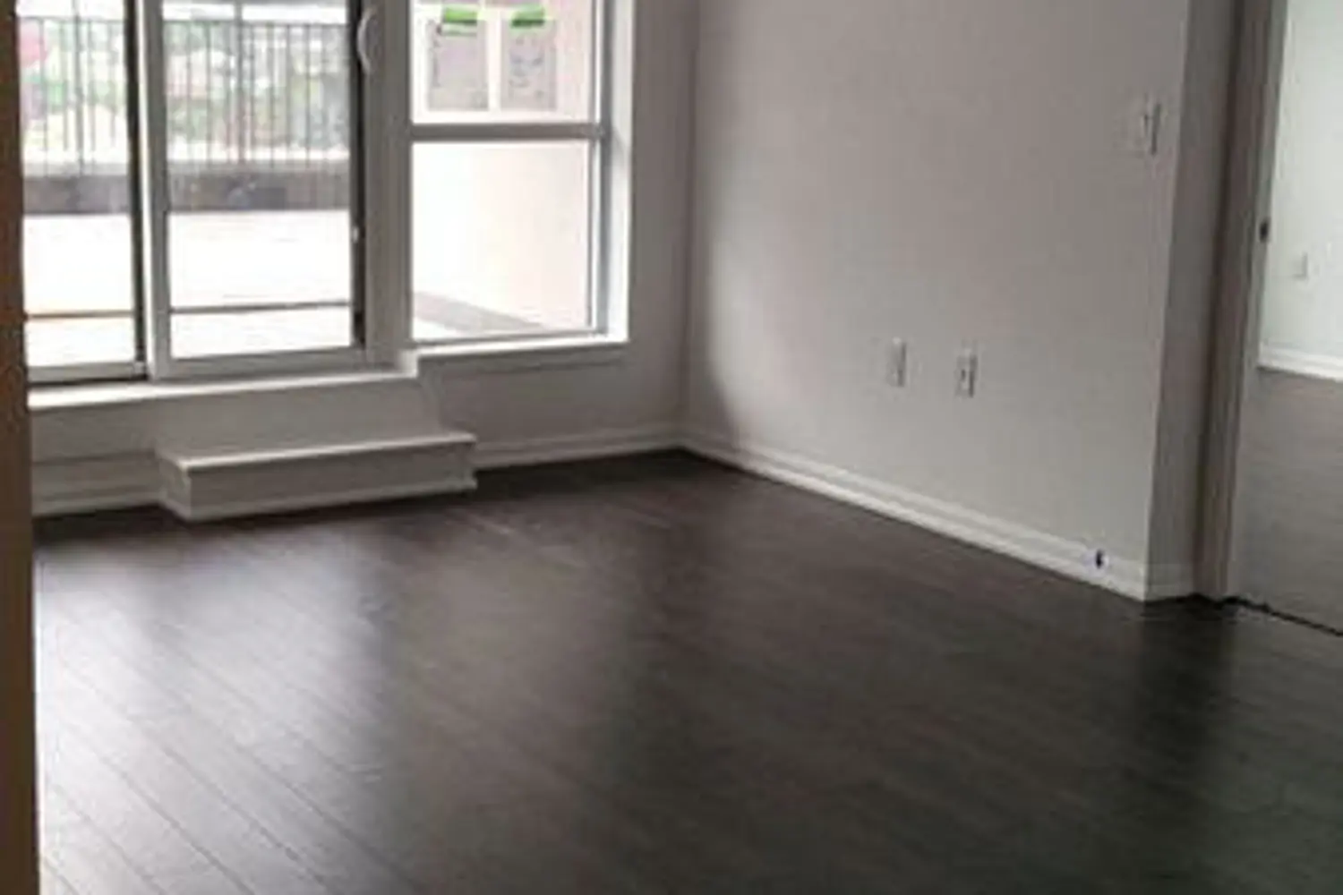 Additional image 6 of 830 Lawrence Avenue 917
