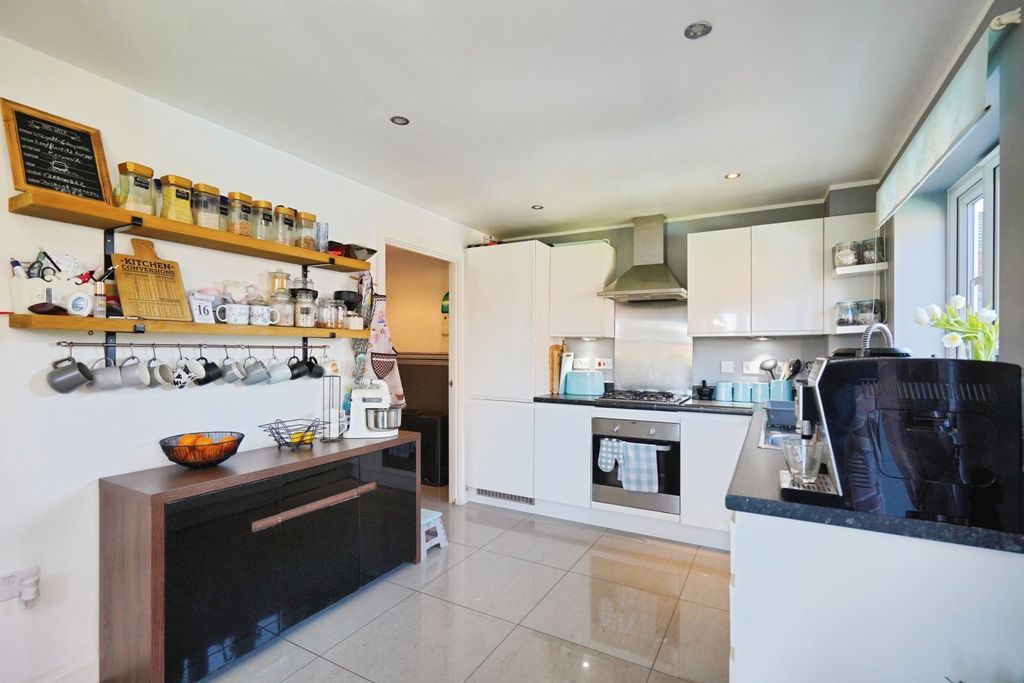 Additional image 4 of 3 bed detached house for saleCascade Close, Burton-On-Trent, Staffordshire DE14