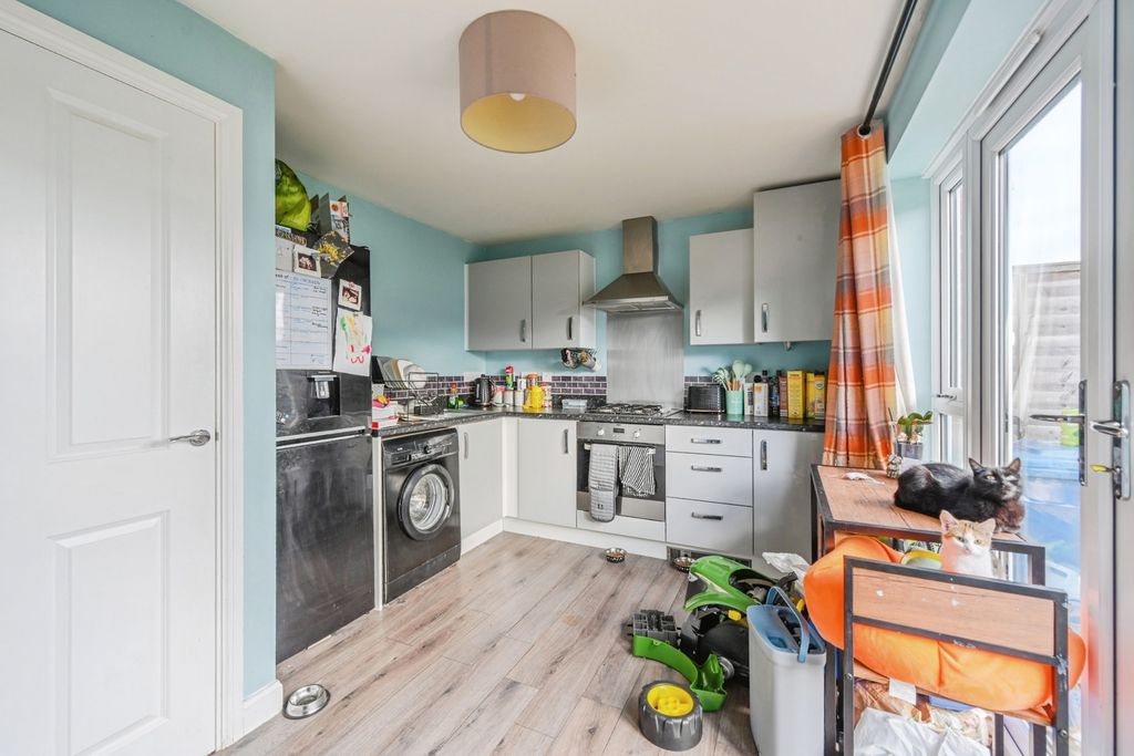 Additional image 3 of 2 bed semi-detached house for saleBingley Avenue, Tamworth, Staffordshire B78