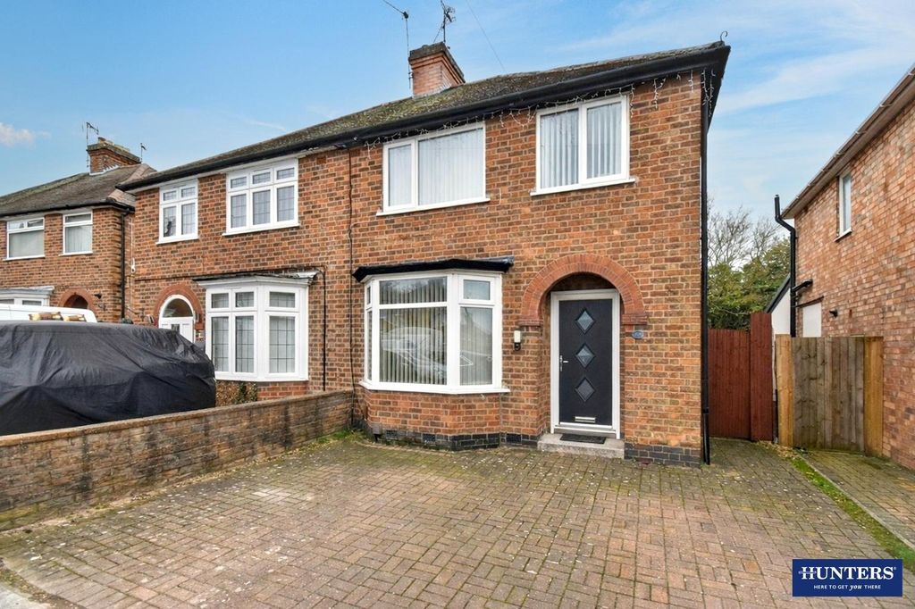Additional image 6 of 3 bed semi-detached house for saleOakleigh Avenue, Glen Parva, Leicester LE2