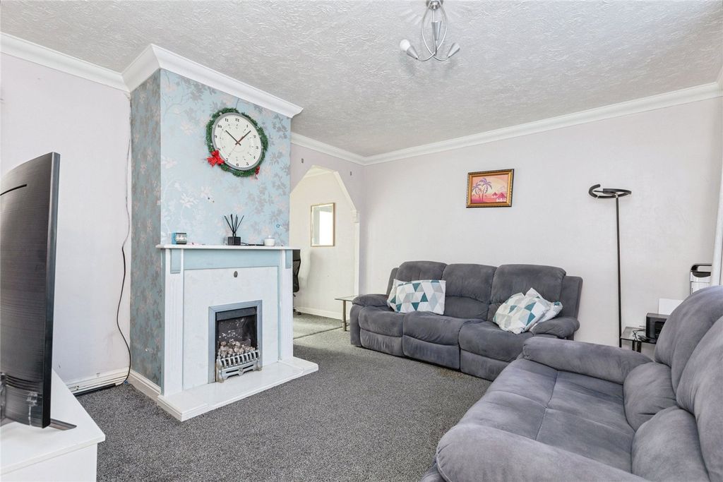 Additional image 2 of 3 bed semi-detached house for saleHackett Road, New Parks, Leicester LE3