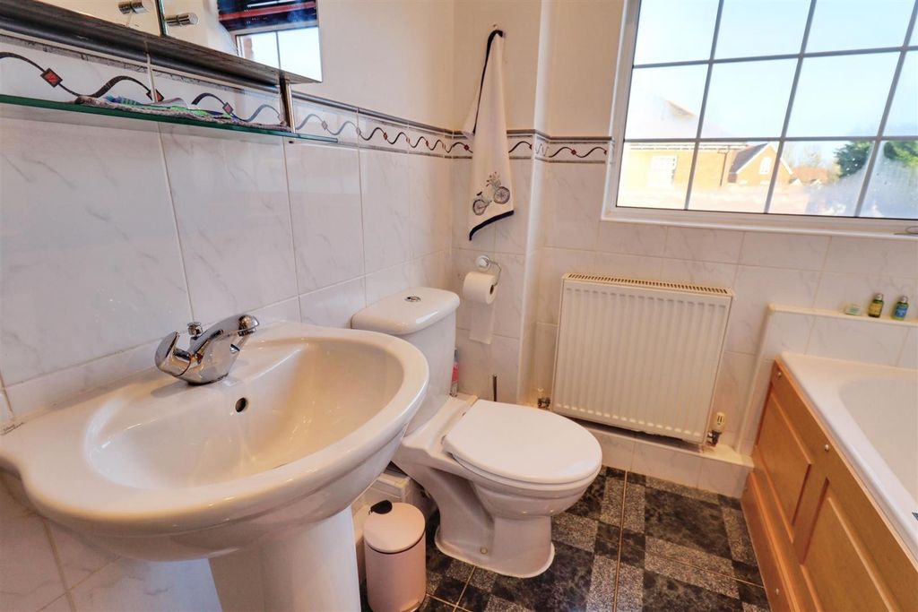 Additional image 34 of 3 bed flat for saleBrackenwood Mews, Weston, Crewe CW2