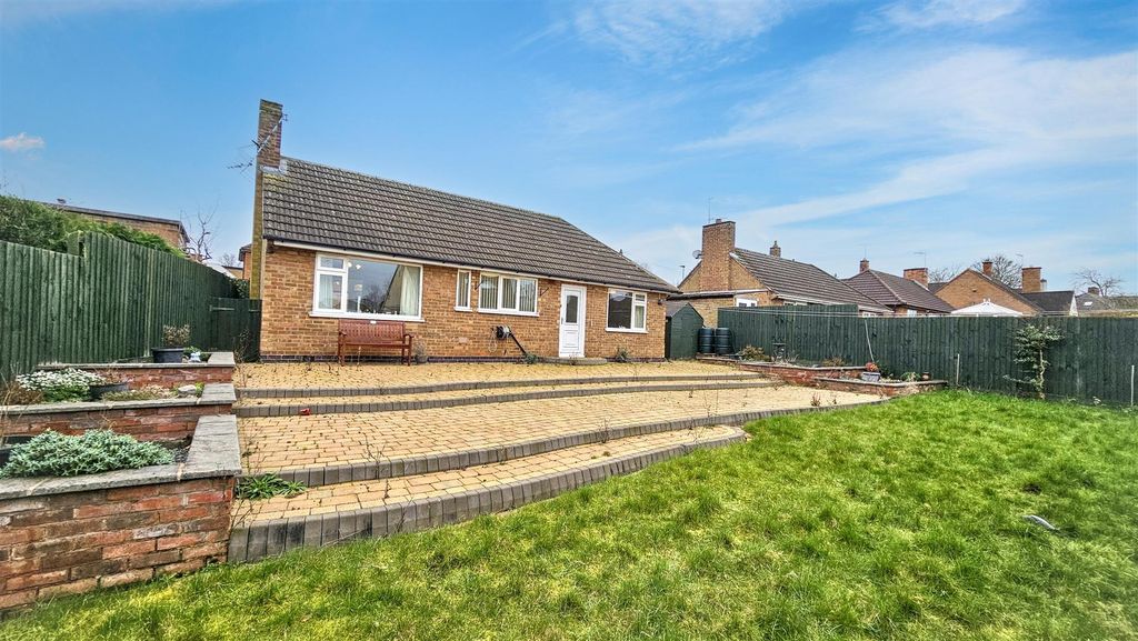 Additional image 7 of 2 bed detached bungalow for saleOakside Crescent, Leicester LE5