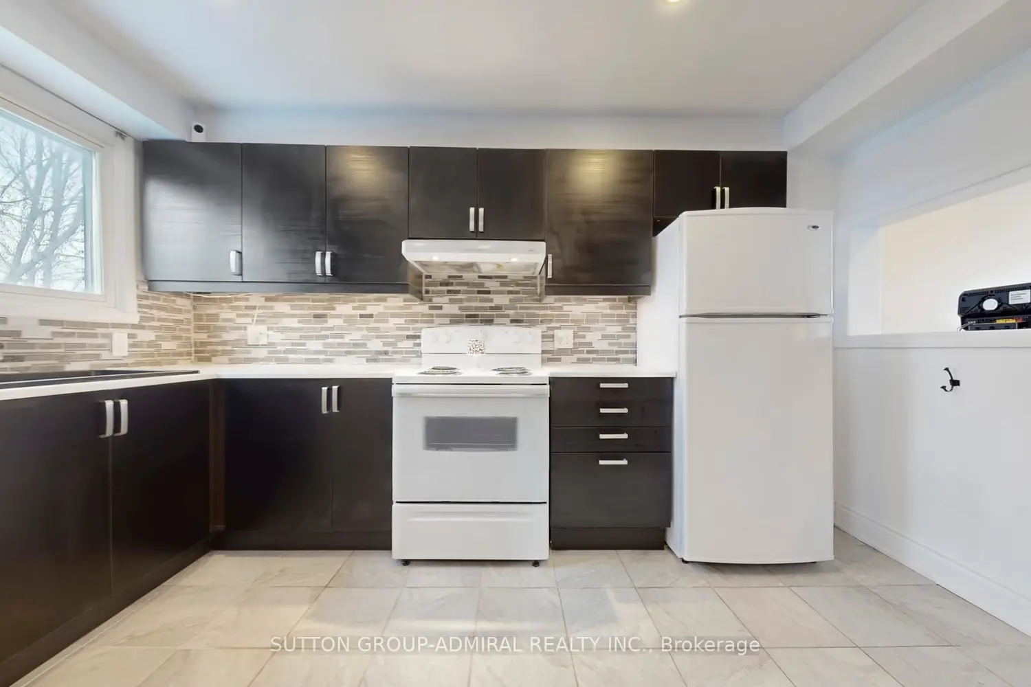 Additional image 10 of 64 Bronte Street 8