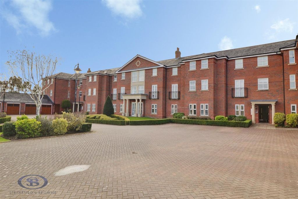 3 bed flat for saleAshbourne Drive, Weston, Crewe CW2