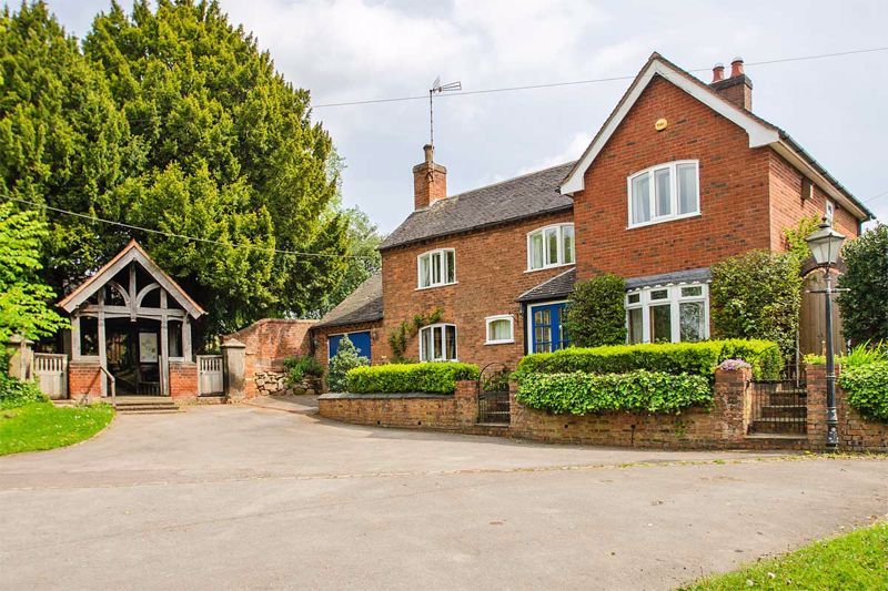 4 bed property for saleChurch Cottage, Longdon WS15
