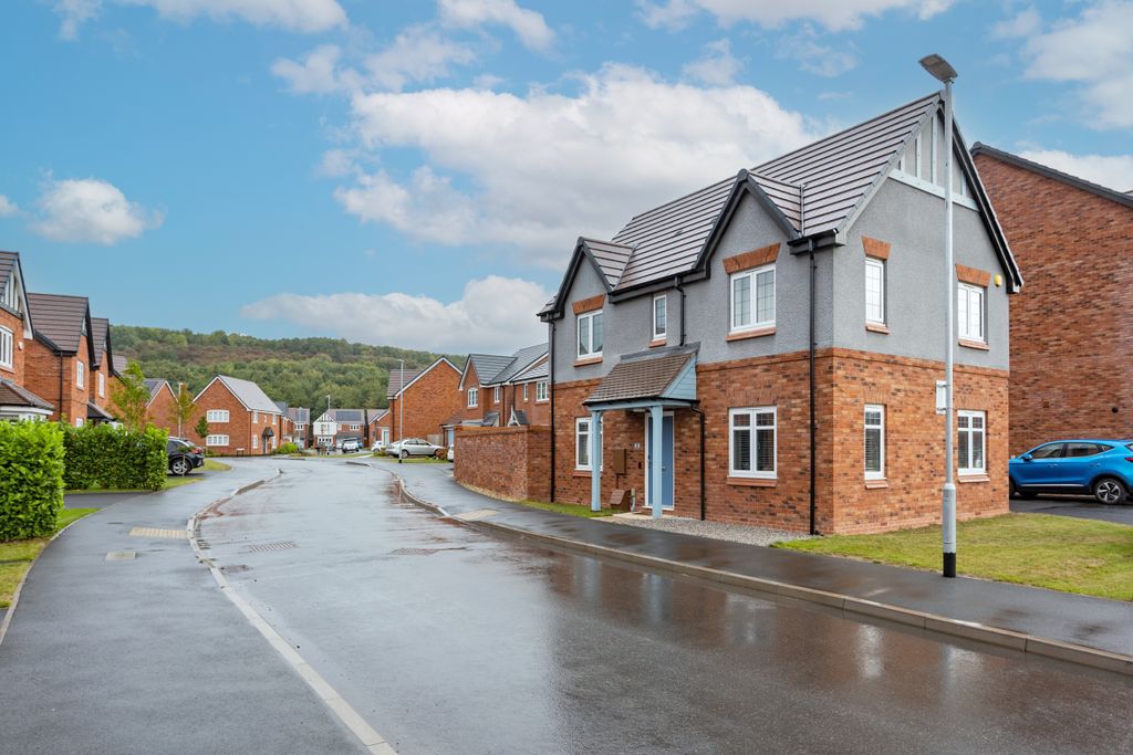 Additional image 13 of 3 bed detached house for saleHillcrest Road, Branston, Burton On Trent DE13