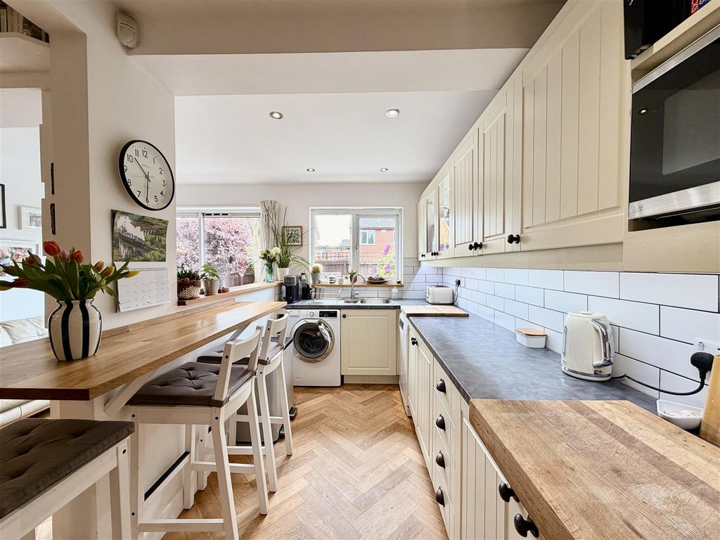 Additional image 5 of 3 bed detached house for saleLindisfarne Drive, Loughborough LE11