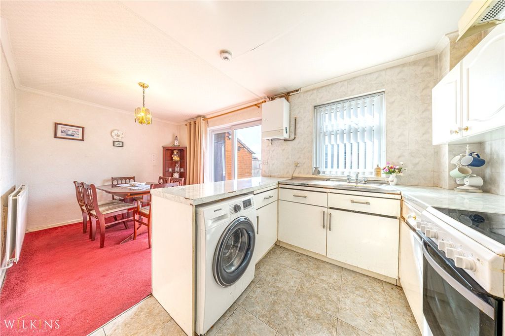 Additional image 4 of 3 bed semi-detached house for salePullman Close, Tamworth, Staffordshire B77