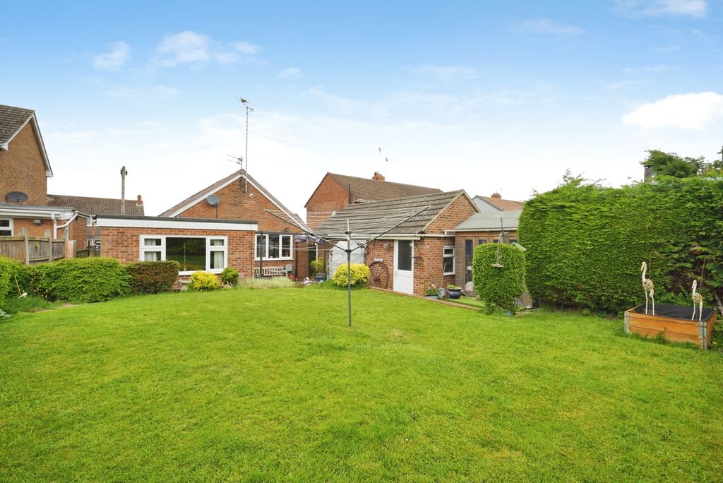 Additional image 16 of 3 bed bungalow for saleSt. Andrews Drive, Burton-On-Trent, Staffordshire DE13