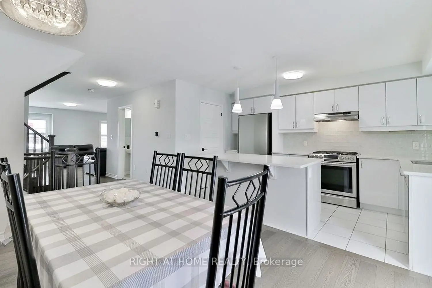 Additional image 7 of 1125 Leger Way 6