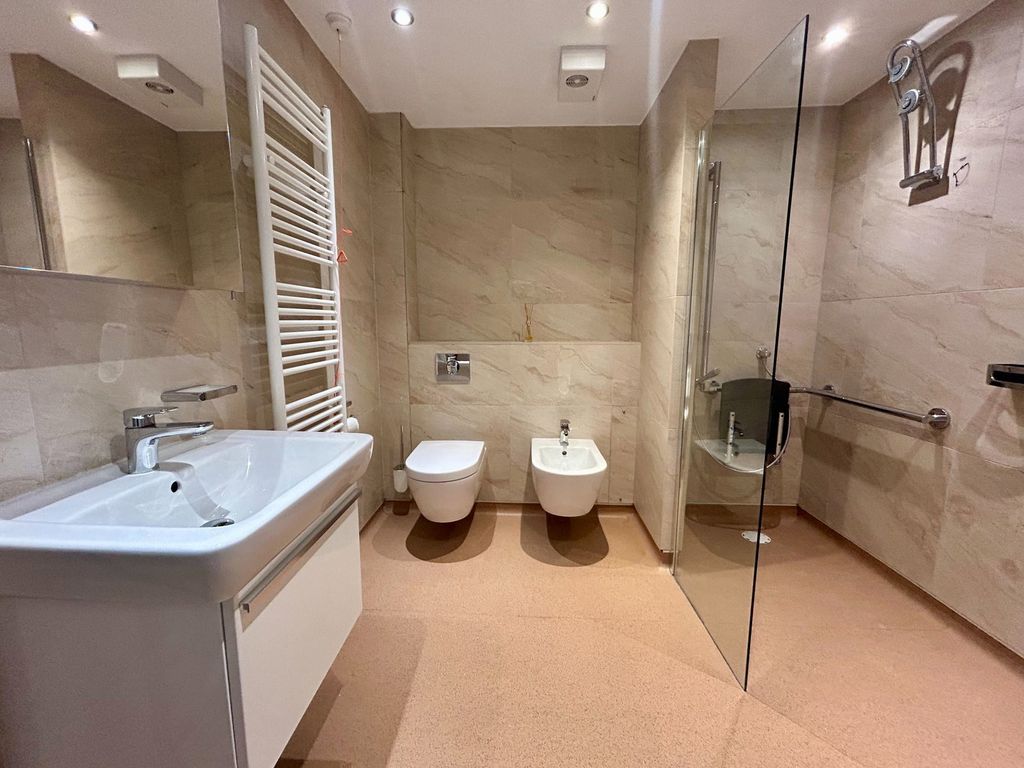 Additional image 9 of 2 bed flat for saleBurcot Court, Four Oaks Road, Sutton Coldfield B74