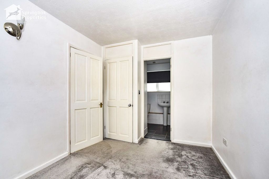 Additional image 7 of 1 bed flat for saleHighgrove Close, Calne, Wiltshire SN11