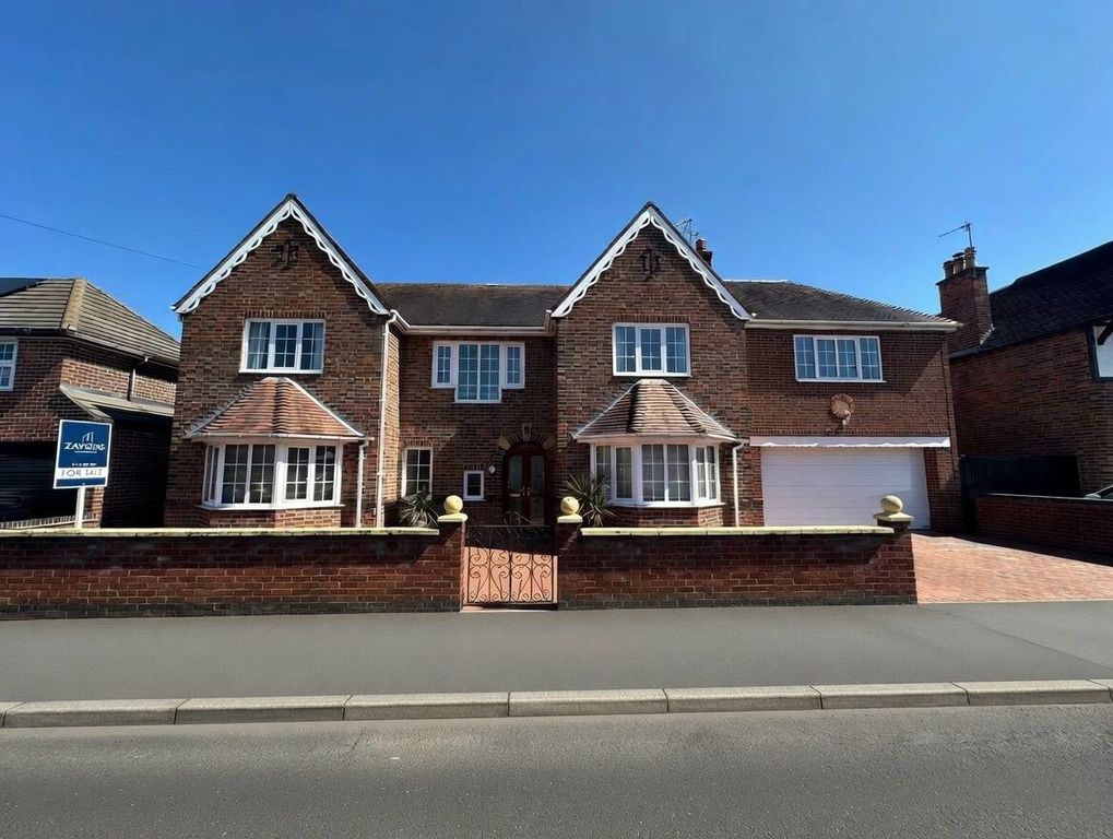 4 bed detached house for saleHolmfield Avenue, Leicester LE2