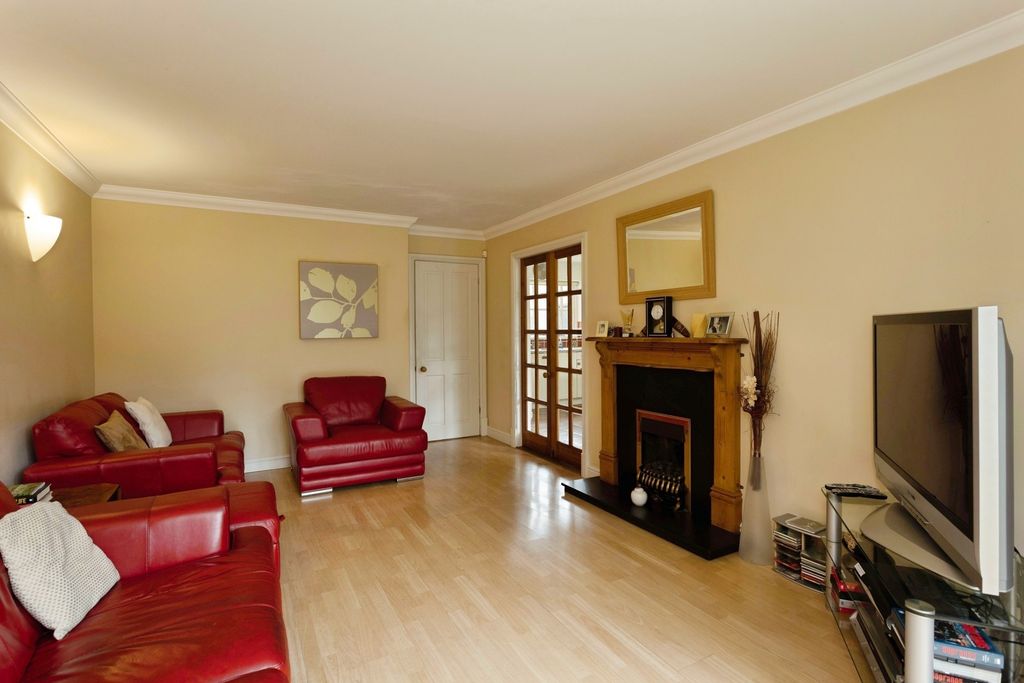 3 bed detached house for salePaddock Close, Rothley, Leicester, Leicestershire LE7 photo 2