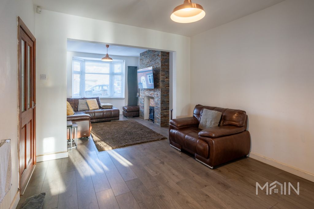 Additional image 5 of 4 bed semi-detached house for saleThe Circle, Leicester, Leicestershire LE5