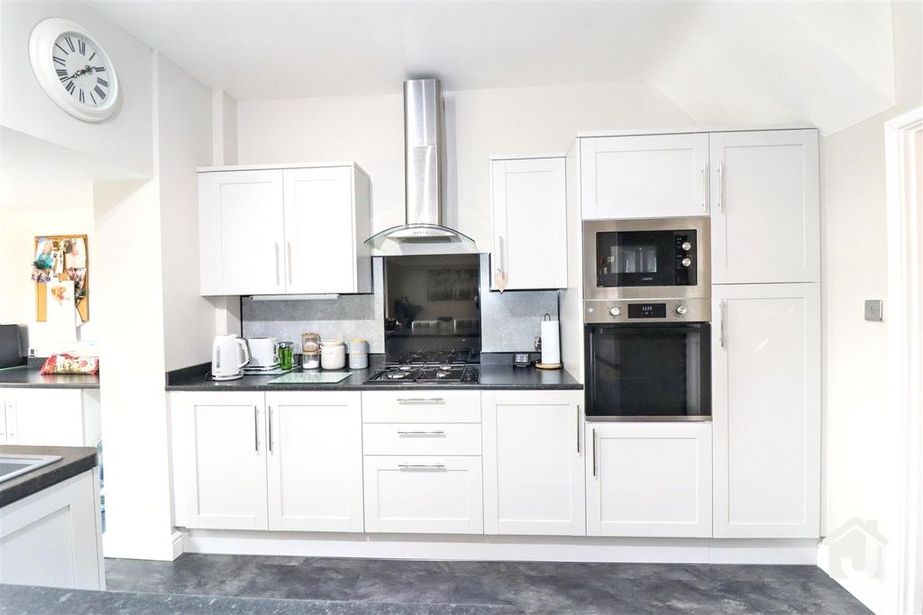 Additional image 14 of 3 bed semi-detached house for saleFalconer Crescent, New Parks, Leicester LE3