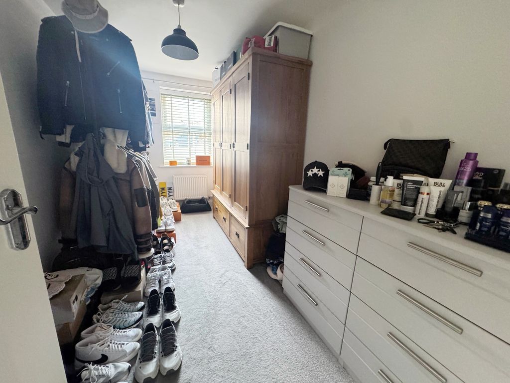 Additional image 6 of 2 bed flat for saleCloatley Crescent, Royal Wootton Bassett, Royal Wootton Bassett SN4