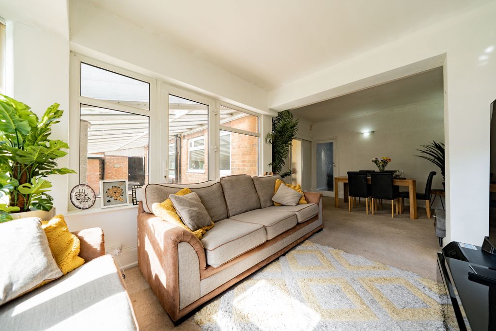Additional image 7 of 4 bed detached bungalow for saleAbbots Road North, Humberstone, Leicestershire LE5