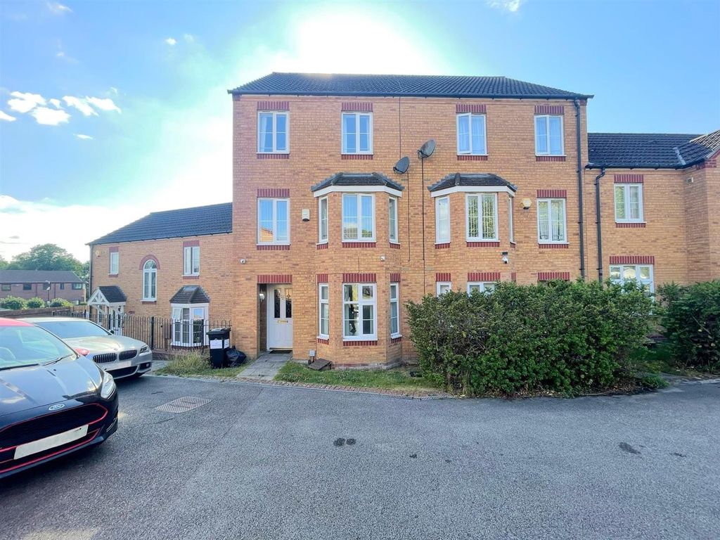 3 bed town house for saleWickford Close, Humberstone, Leicester LE5