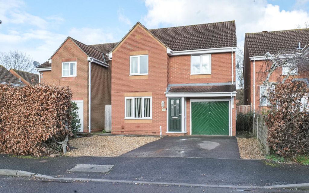 4 bed detached house for saleClover Close, Melksham SN12