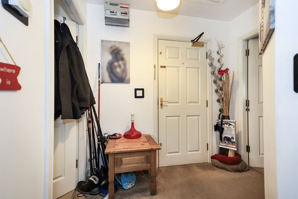 Additional image 4 of 2 bed flat for salePrestwood Road, Near New Cross Wednesfield, Wolverhampton WV11