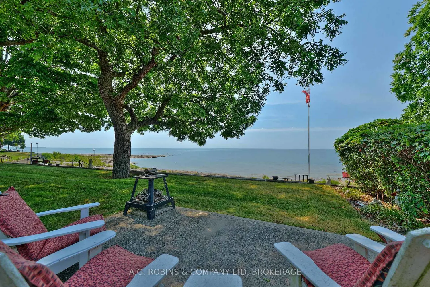 10773 Lakeshore Road photo 3