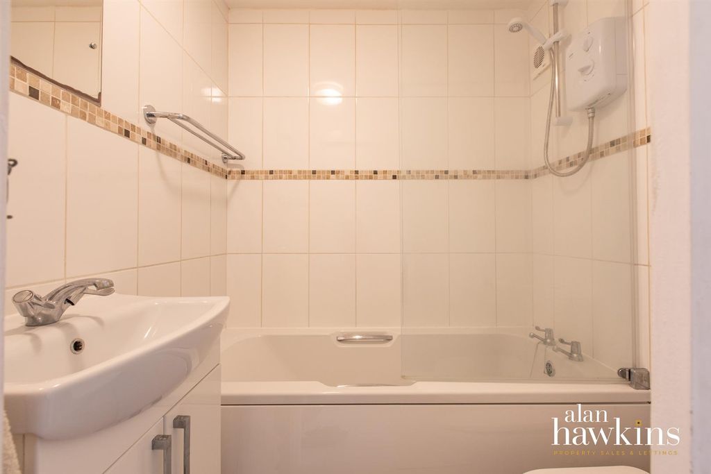 Additional image 8 of 1 bed flat for saleMarlborough Court, Royal Wootton Bassett SN4
