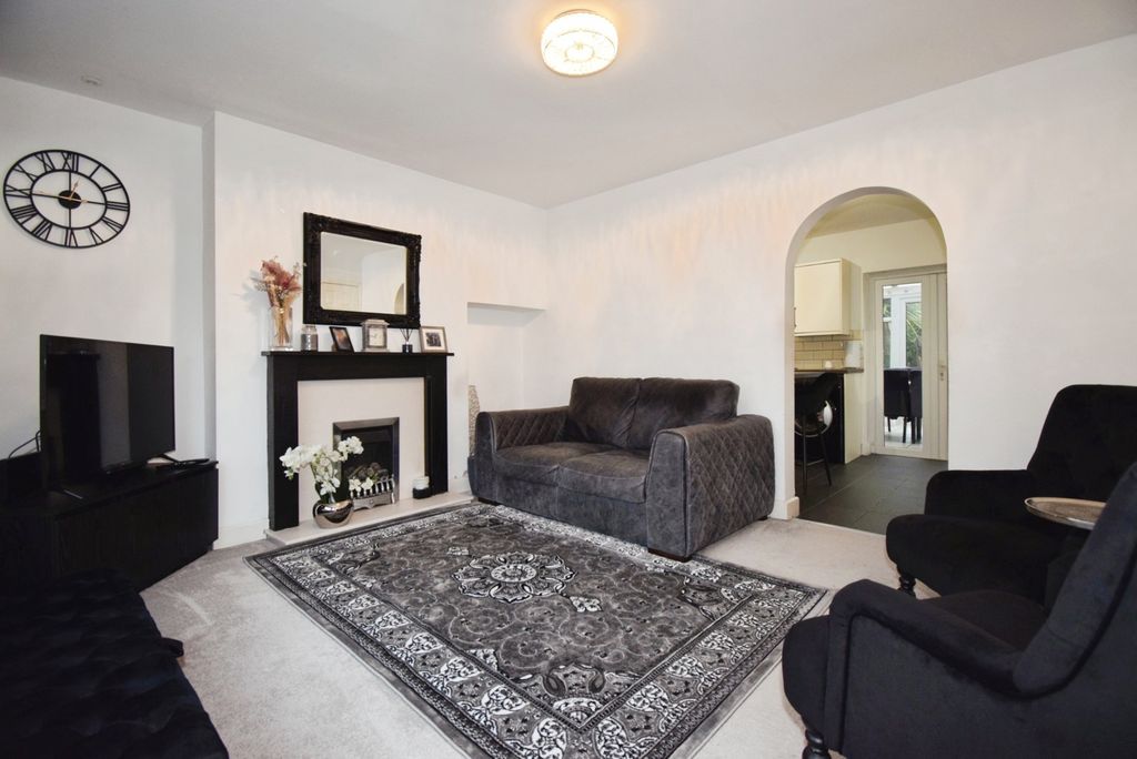 Additional image 4 of 3 bed semi-detached house for saleStonehill Avenue, Birstall, Leicester LE4