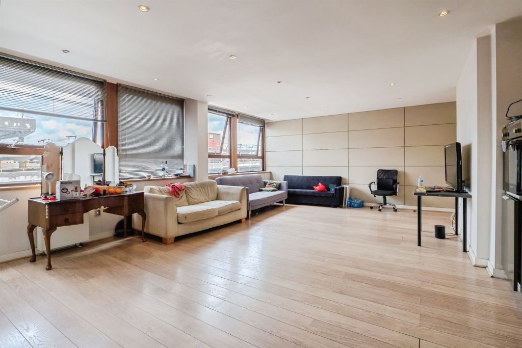 Additional image 4 of 2 bed flat for saleLee Circle, Leicester LE1