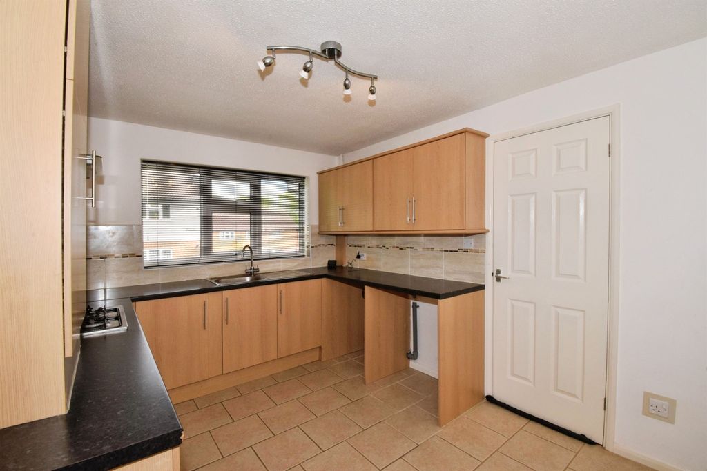 Additional image 10 of 3 bed semi-detached house for saleMalham Way, Oadby, Leicester LE2
