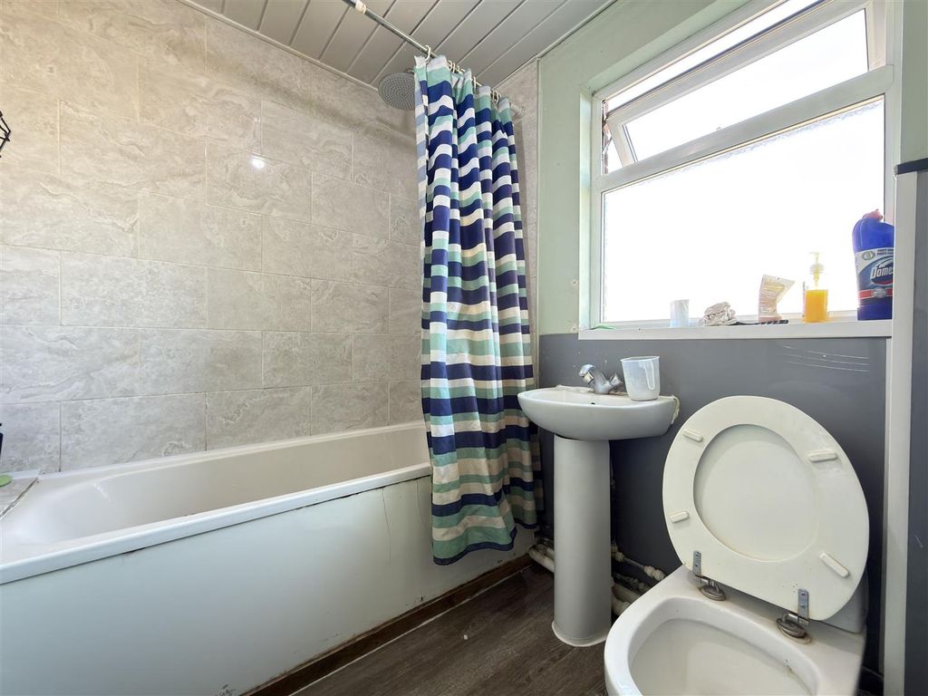 Additional image 9 of 7 bed end terrace house for saleAikman Avenue, Leicester LE3