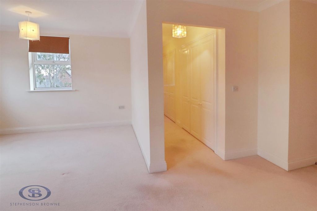 Additional image 12 of 3 bed flat for saleAshbourne Drive, Weston, Crewe CW2