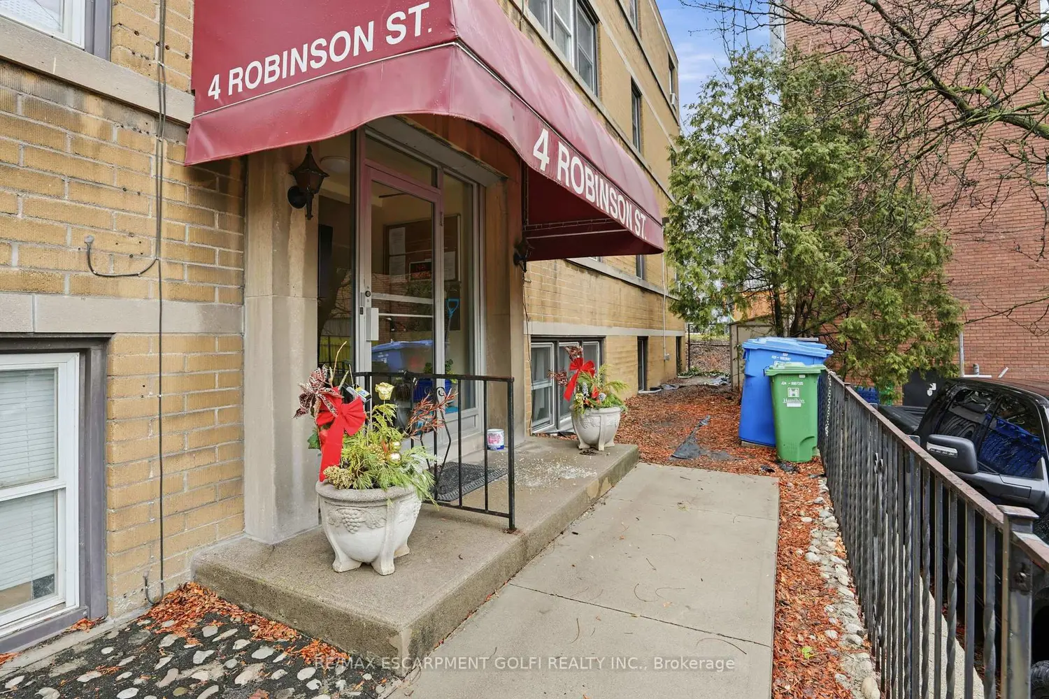 4 Robinson Street 9 photo 2