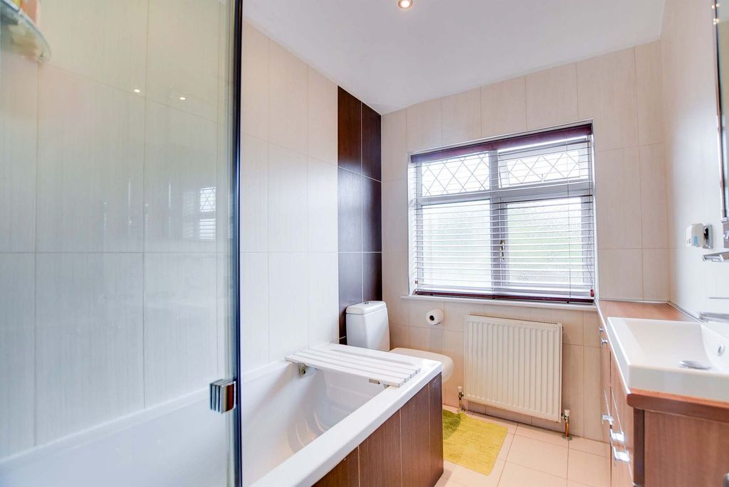 Additional image 16 of 3 bed semi-detached house for saleGainsborough Road, Knighton, Leicester LE2
