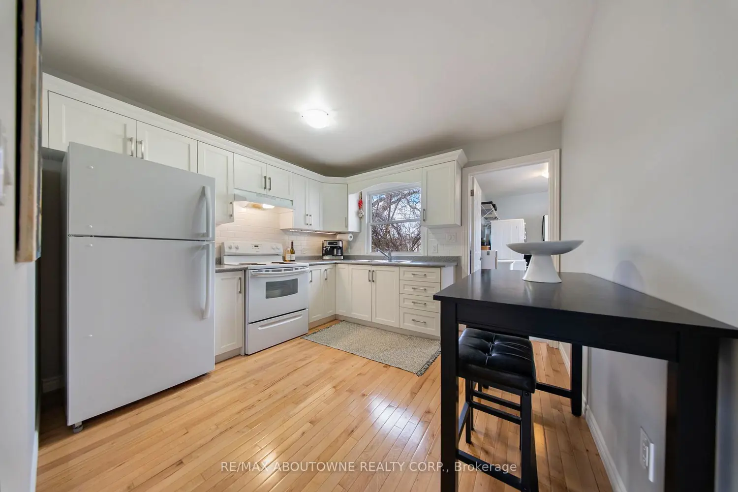 Additional image 7 of 435 Waverly Street