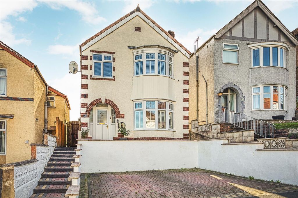 3 bed detached house for saleFoston Avenue, Burton-On-Trent DE13