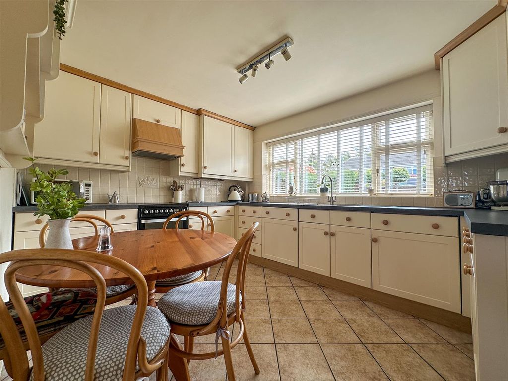Additional image 10 of 5 bed detached house for saleNursery Avenue, Stockton Brook, Stoke-On-Trent ST9