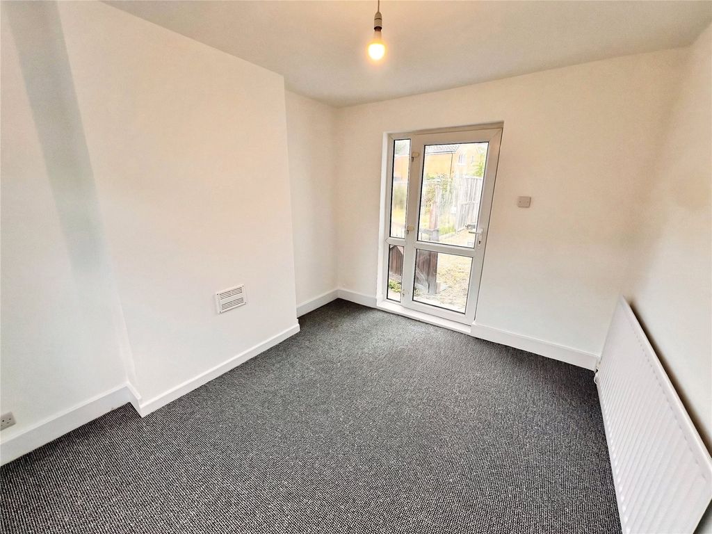 Additional image 6 of 3 bed semi-detached house for saleRosliston Road, Burton-On-Trent, Staffordshire DE15