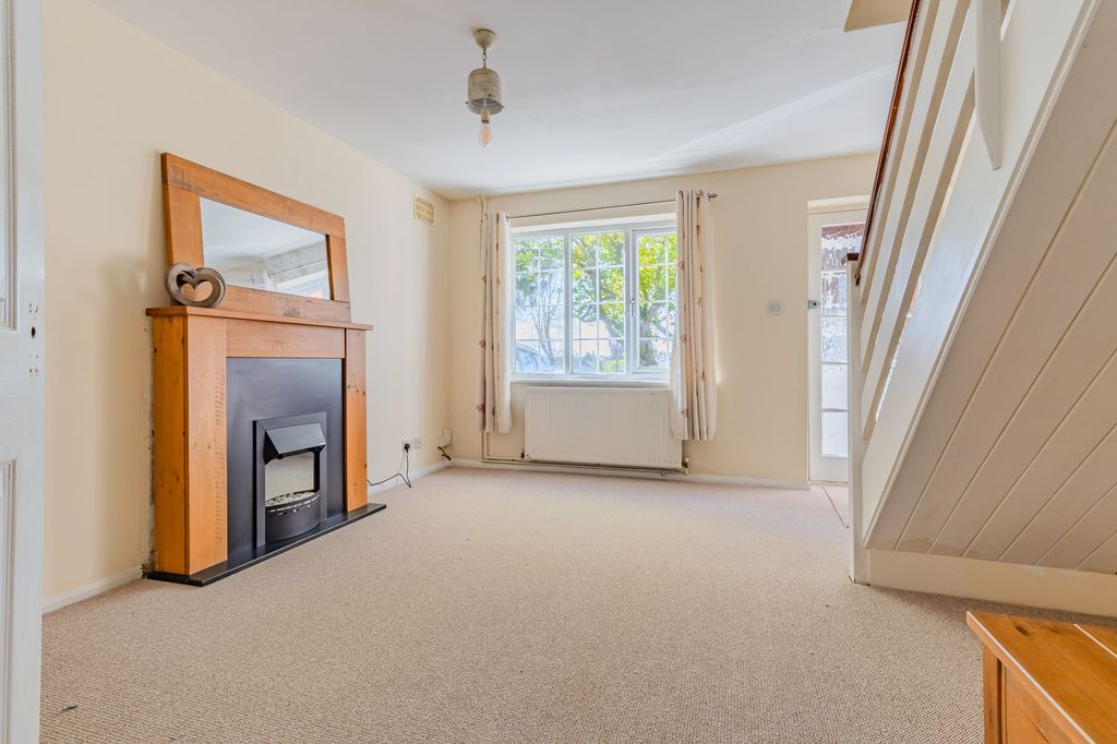 Additional image 2 of 2 bed semi-detached house for saleGlenfield Road, Leicester LE3